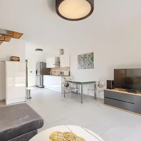 Villa Beautiful Bruna With Jacuzzi In