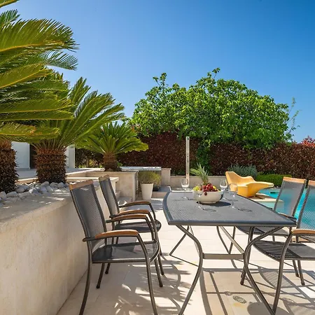 Villa Beautiful Bruna With Jacuzzi In *