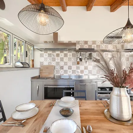 Beautiful Bruna With Jacuzzi In