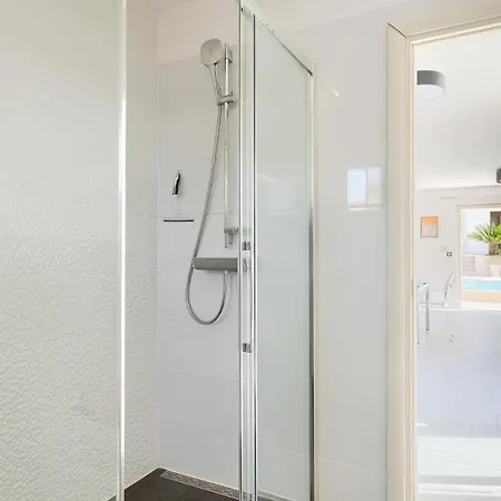 Villa Beautiful Bruna With Jacuzzi In