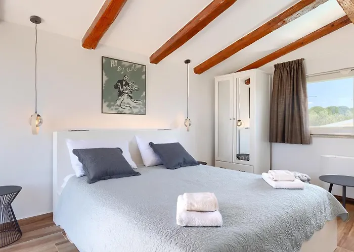 Beautiful Bruna With Jacuzzi In