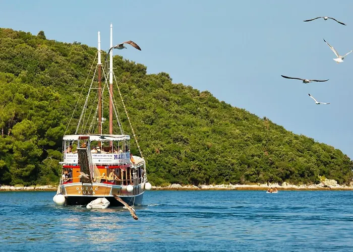 וילה Beautiful Bruna With Jacuzzi In *