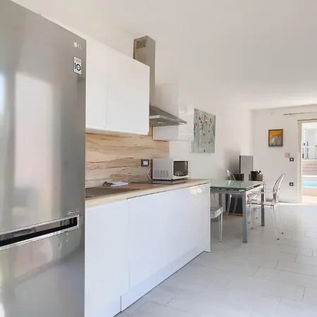 Villa Beautiful Bruna With Jacuzzi In Porec