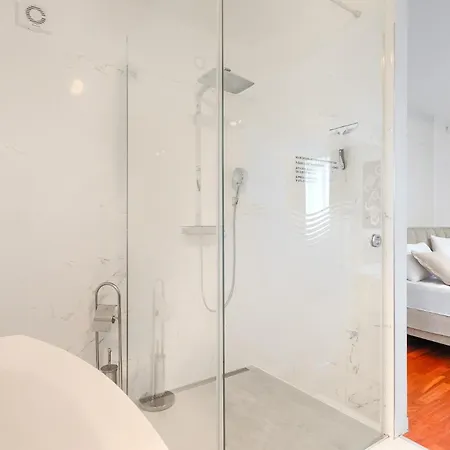 Villa Beautiful Bruna With Jacuzzi In Porec