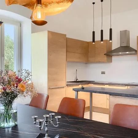 别墅 Beautiful Bruna With Jacuzzi In *