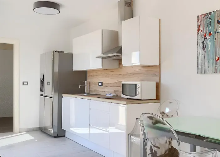 Beautiful Bruna With Jacuzzi In *