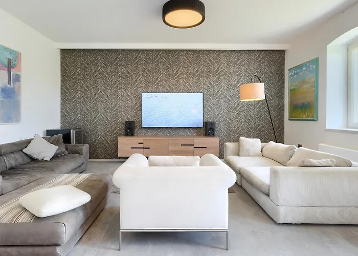 Beautiful Bruna With Jacuzzi In * Poreč