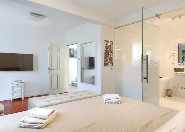 Beautiful Bruna With Jacuzzi In Βίλα Πόρετς