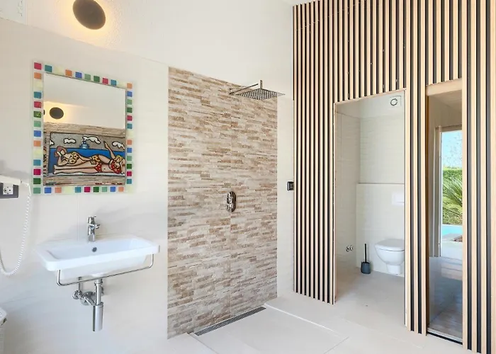 Beautiful Bruna With Jacuzzi In Πόρετς