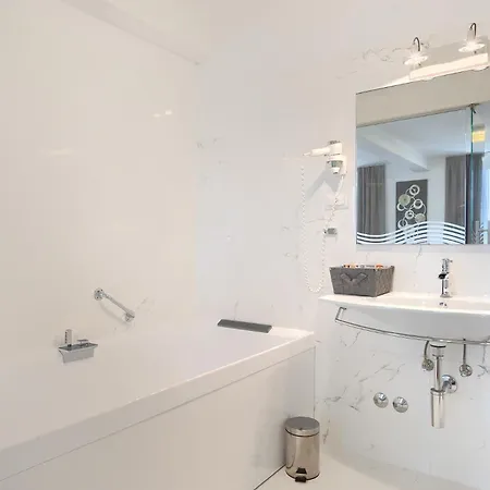 Villa Beautiful Bruna With Jacuzzi In *