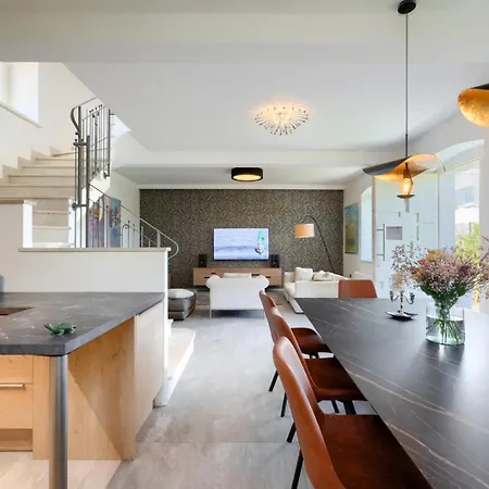 Villa Beautiful Bruna With Jacuzzi In Poreč